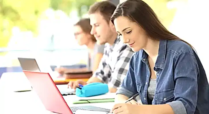 Master Başvurusu İçin Yurt Dışı Üniversiteler ve Bölümler Hangileridir?