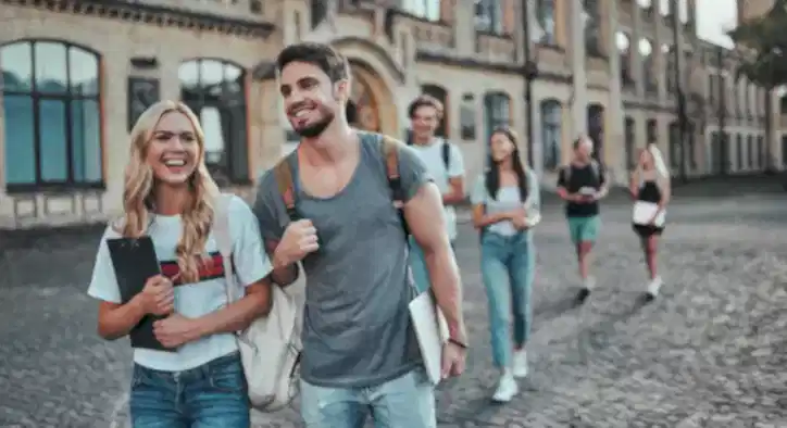 Yurt Dışındaki Üniversitelerde Ön Lisans, Lisans ve Yüksek Lisans Yapmanın Avantajları Nelerdir?